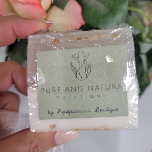 PureandNatural Goat Milk Soap gift box aprox 4 oz w pouch & dish Gift Box - Picture 6 of 12